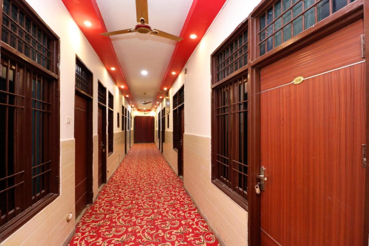 OYO 24066 Hotel Rr Villa Chandīgarh Buitenkant foto