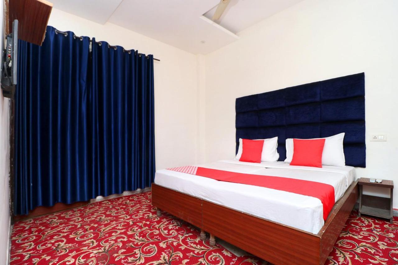 OYO 24066 Hotel Rr Villa Chandīgarh Buitenkant foto