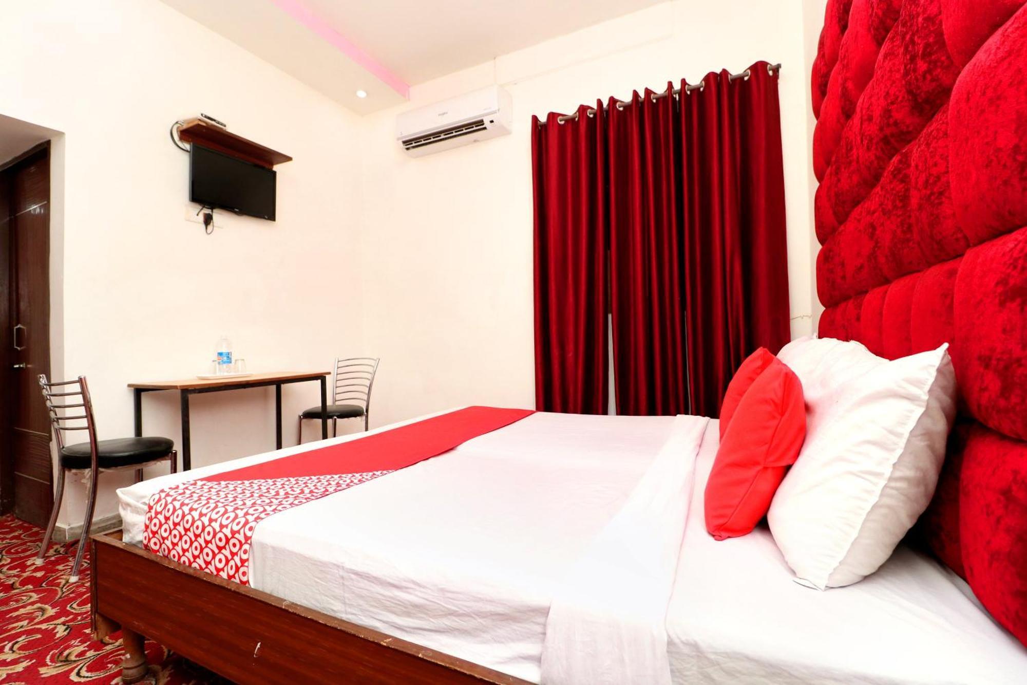 OYO 24066 Hotel Rr Villa Chandīgarh Buitenkant foto