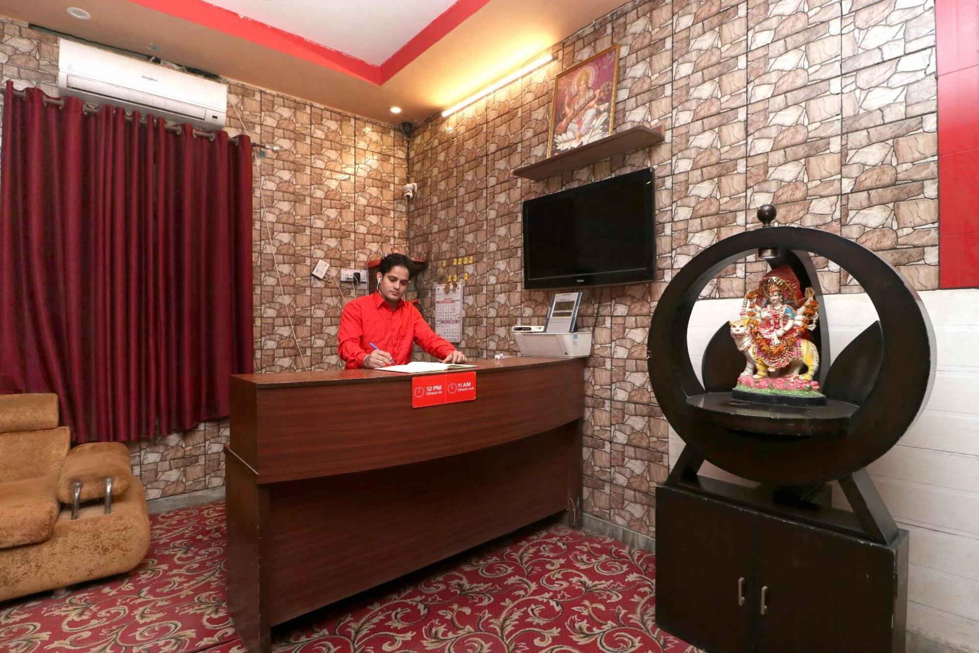 OYO 24066 Hotel Rr Villa Chandīgarh Buitenkant foto